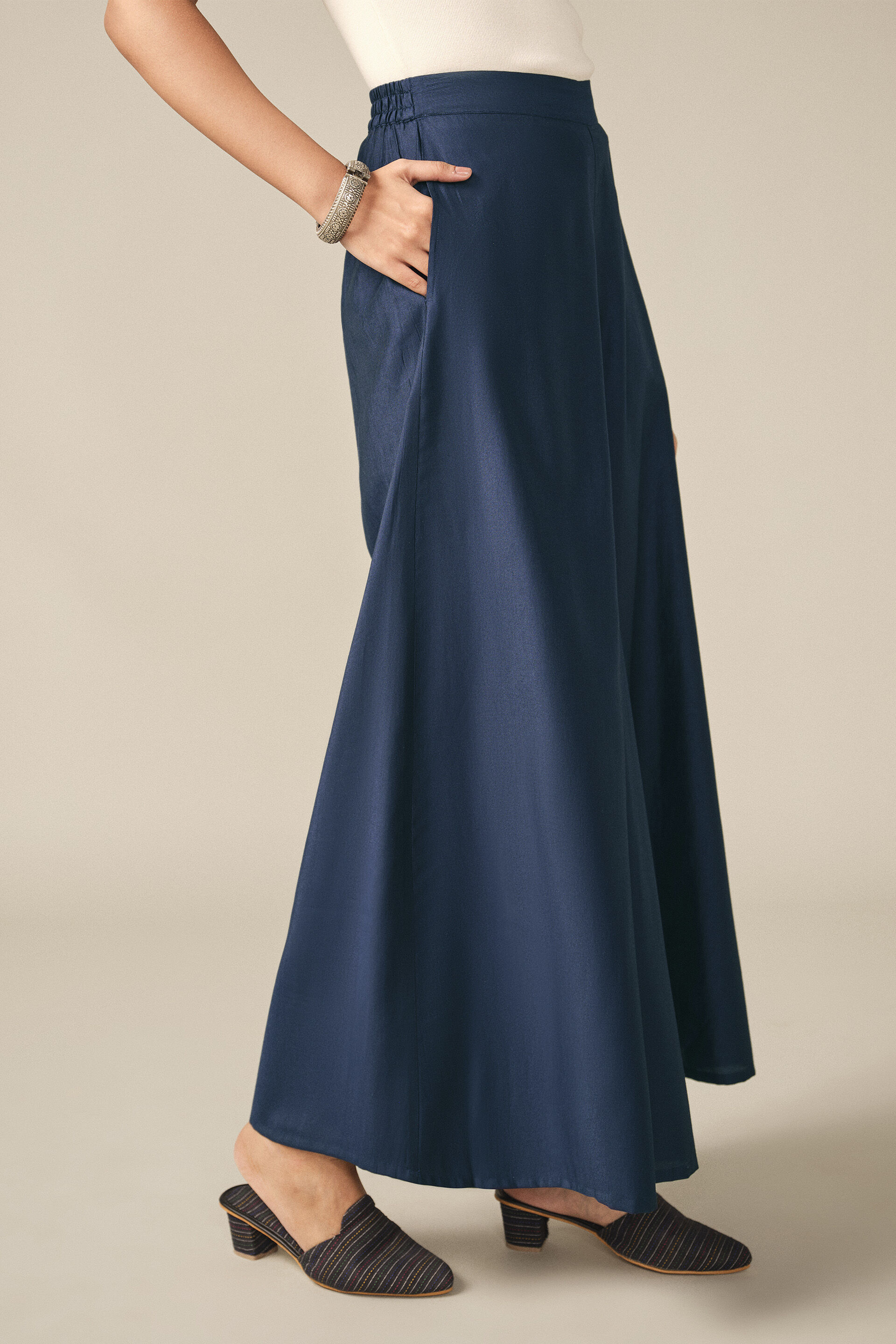 Wide-leg Pants in Indigo, Indigo, image 2
